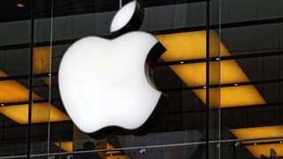 Die Experten der UBS werfen einen Blick auf die Apple Aktie. Bild und Copyright: Pres Panayotov / shutterstock.com