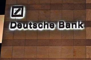 Die Experten der UBS werfen einen Blick auf die Deutsche Bank Aktie. Bild und Copyright: Vytautas Kielaitis / shutterstock.com