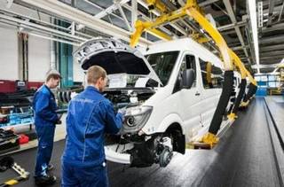 Produktion von Vans bei Mercedes-Benz. Bild und Copyright: Daimler.