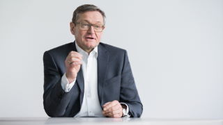 Jürgen Hermann, Vorstandsvorsitzender der QSC AG, im Interview mit der Redaktion von www.4investors.de. Bild und Copyright: QSC. 