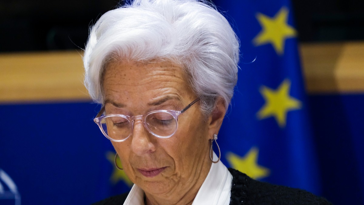 EZB-Chefin Christine Lagarde. Finanzprofis machen sich Sorgen um die Unabhängigkeit von Zentralbanken wie der EZB. Bild und Copyright:Alexandros Michailidis / shutterstock.com.