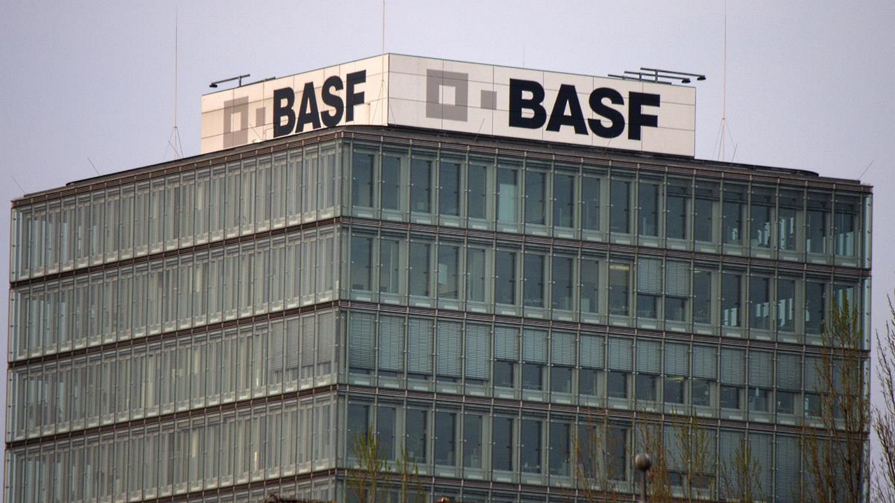 BASF-Zentrale in Berlin. Bild und Copyright: 360b / shutterstock.com.