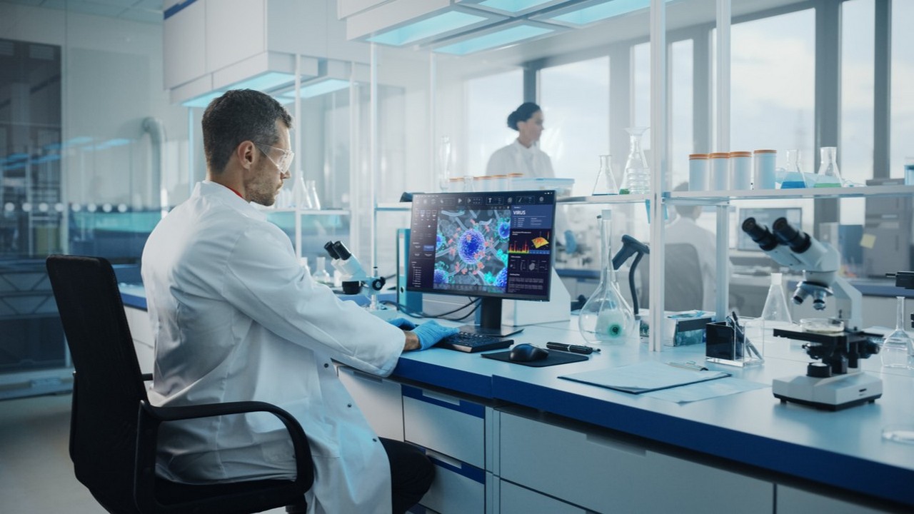 Um den Biosimilar-Entwickler Formycon ranken sich immer wieder Übernahmegerüchte. Bild und Copyright: Gorodenkoff / shutterstock.com.