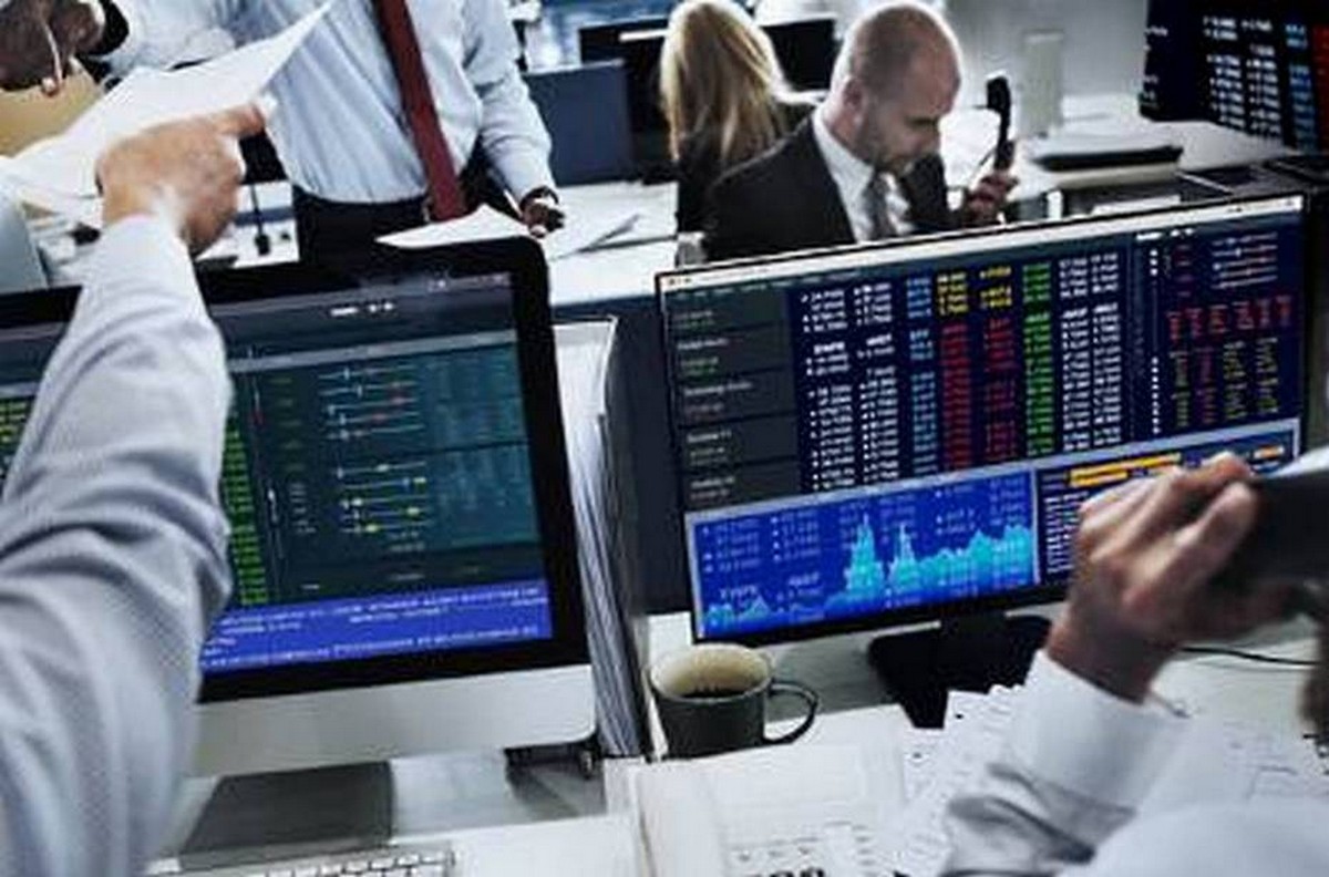 Charttechnische Trading-Verkaufssignale haben die Steinhoff Aktie unter Druck gebracht. Folgt noch Schlimmeres?
