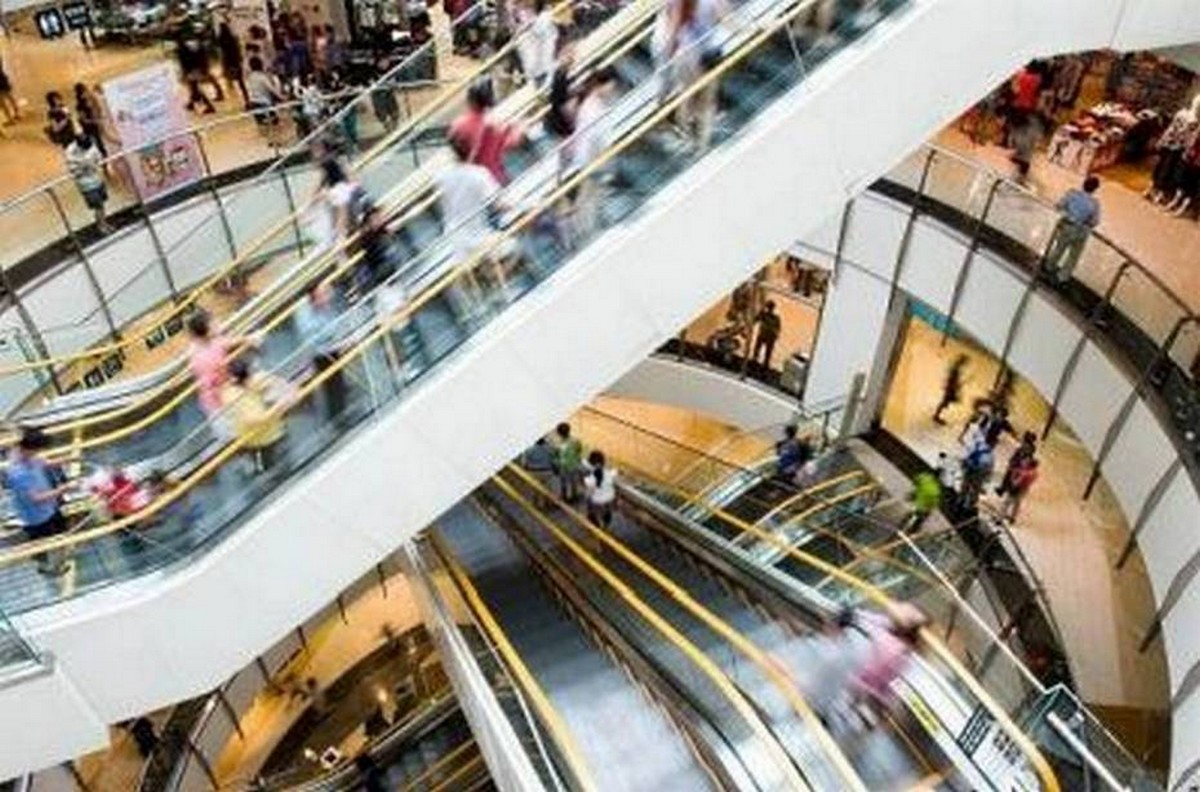 „Für die EZB gibt es bei diesem niedrigen Preisauftrieb keinen Grund an ihrer Geldpolitik etwas zu ändern”, glauben die Börsenexperten der Commerzbank. Bild und Copyright: hxdbzxy / shutterstock.com.