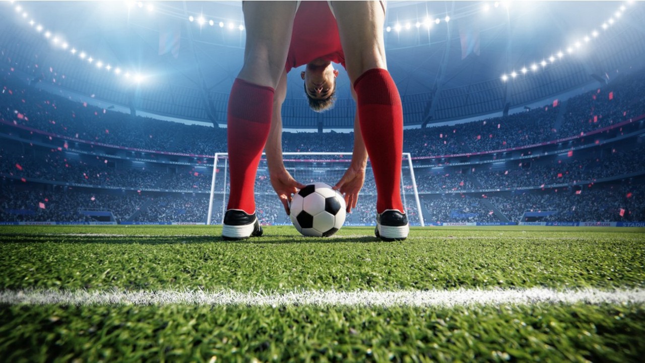 One Touch Football will in europäische Fußballclubs investieren. Auf der Shortlist stehen 10 Namen. Bild und Copyright: EFKS / shutterstock.com.