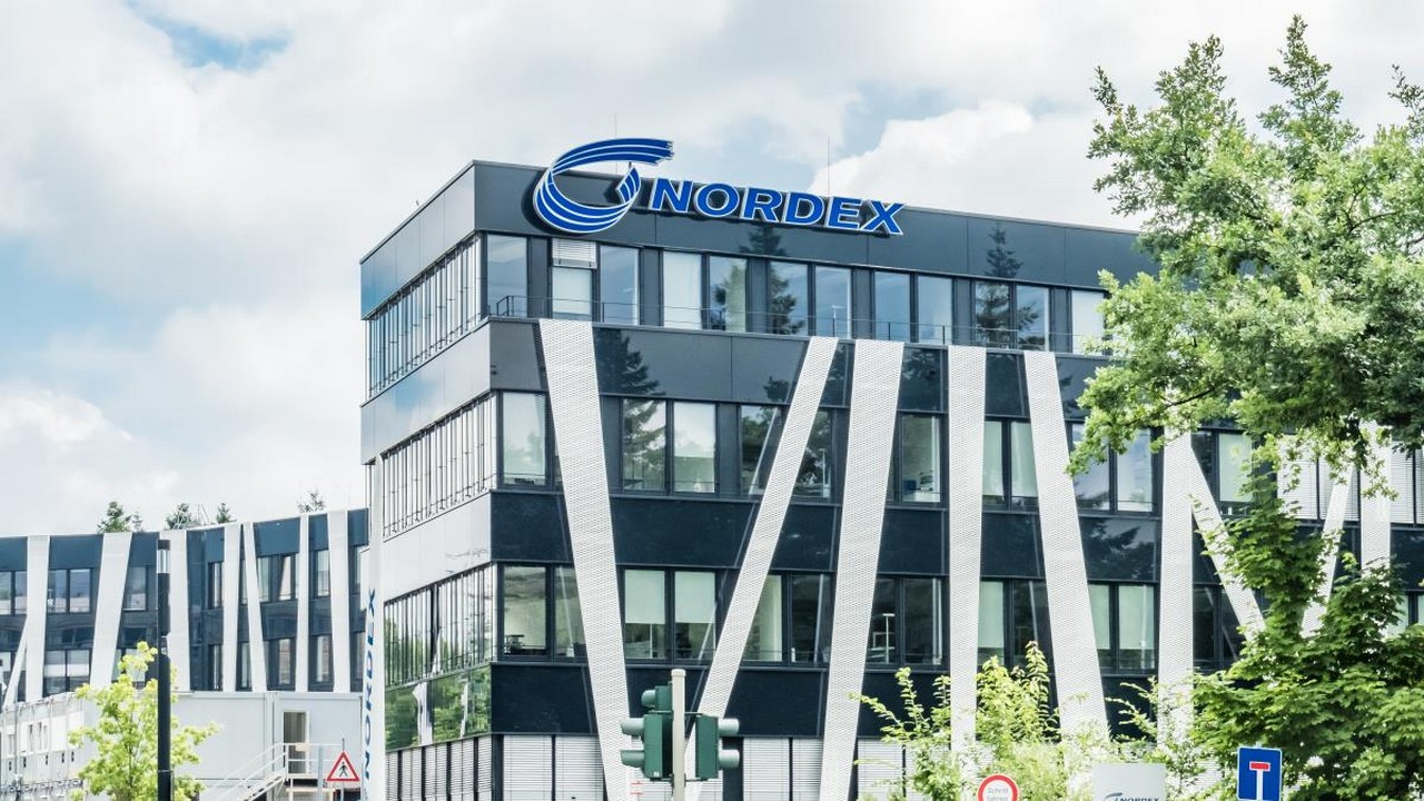 Die Nordex-Zentrale in Hamburg. Bei der Aktie des Unternehmens winken an der Börse wichtige charttechnische Impulse. Bild und Copyright: Lukassek / shutterstock.com.