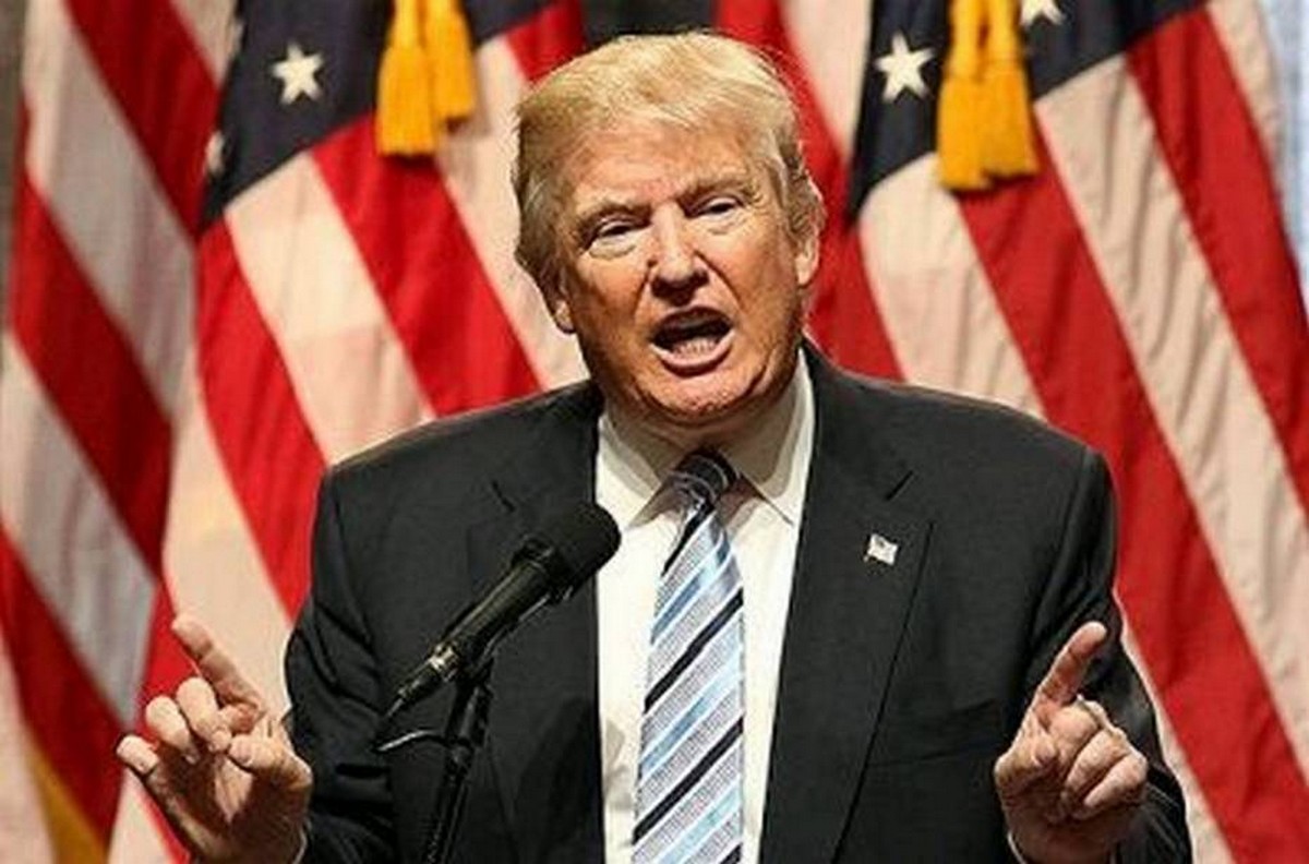 US-Präsident Donald Trump droht nun nach der Russland- auch eine Ukraine-Krise: Es könnte zu einem Amtsenthebungsverfahren kommen. Bild und Copyright: JStone / shutterstock.com.