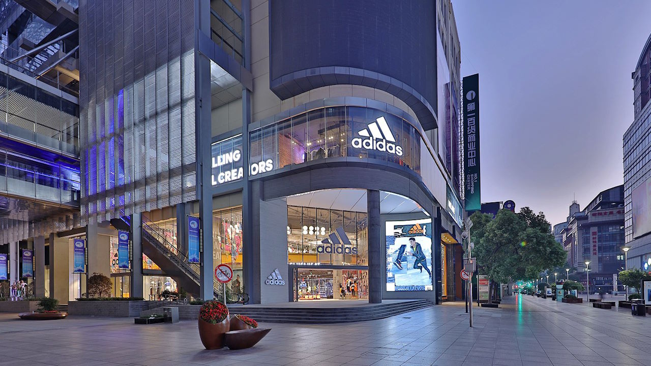 4investors.de-Chartcheck zur adidas Aktie. Bild und Copyright: adidas.