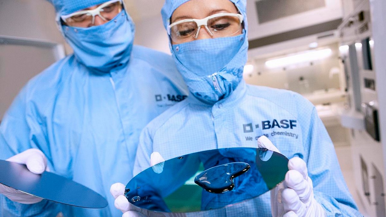 Die BASF-Aktie beißt sich seit Tagen an einer charttechnischen Hürde die Zähne aus... Bild und Copyright: BASF.