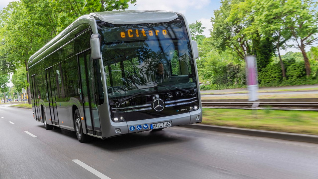 Charttechnisch ist der Ausbruchsversuch der Daimler Truck Aktie vom Freitag fehlgeschlagen. Bild und Copyright: Daimler Truck.