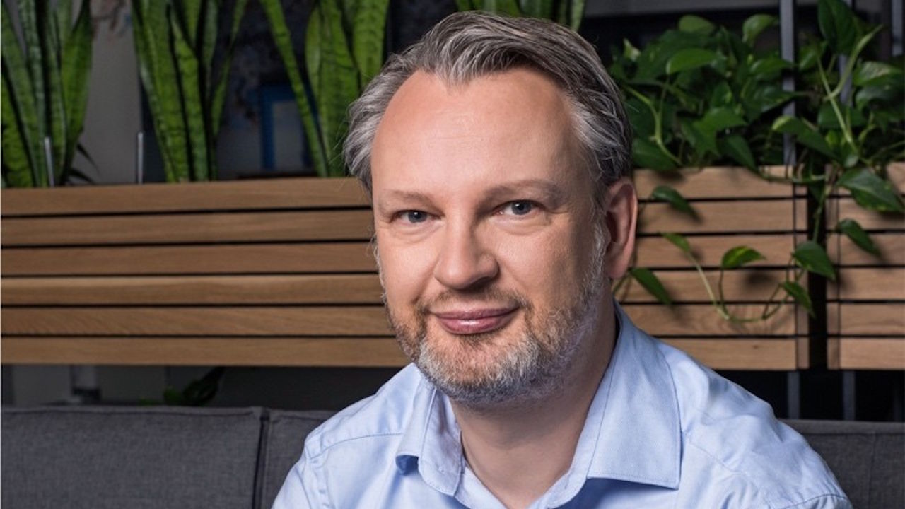 HomeToGo-CFO Sebastian Bielski. Bild und Copyright: HomeToGo.