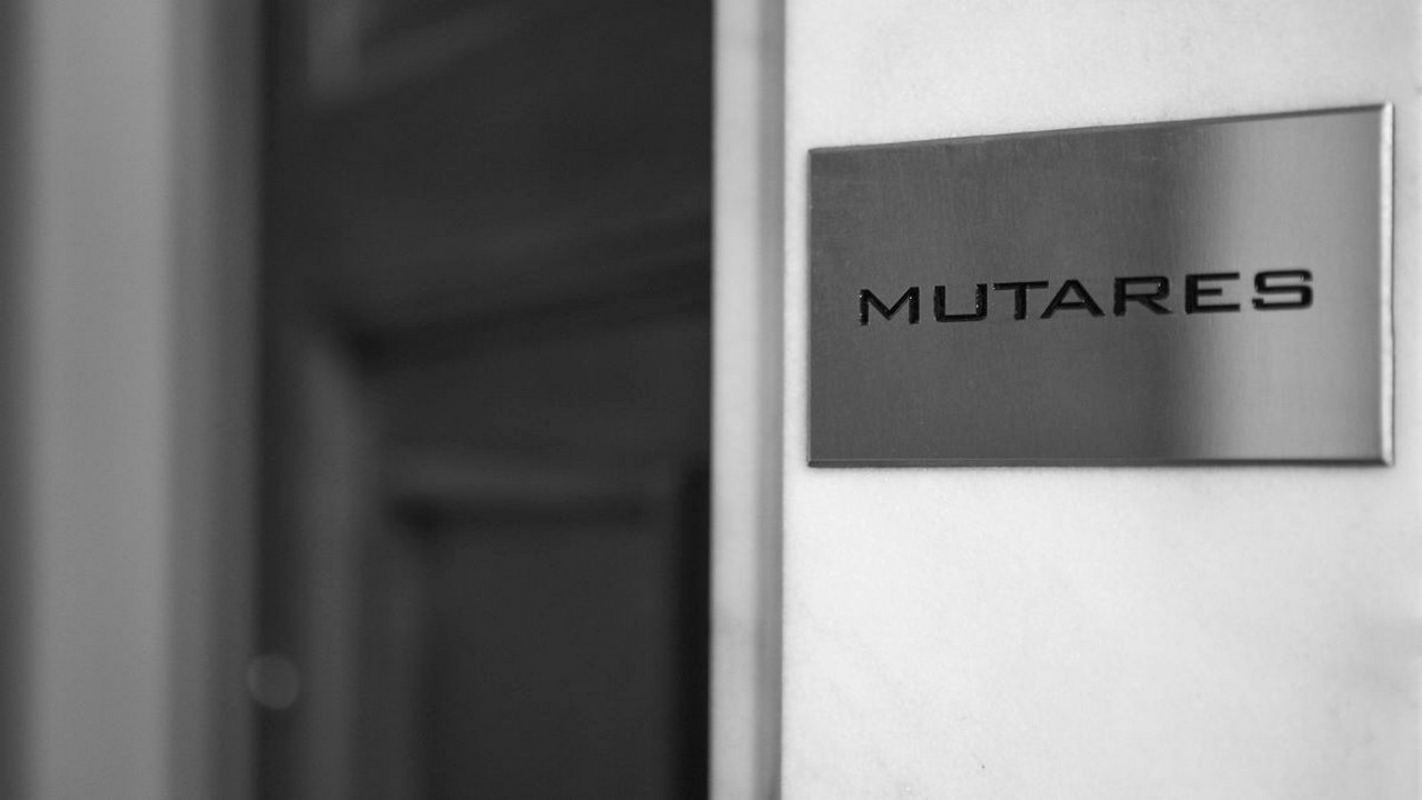 Auch nach den starken Kursgewinnen der letzten Wochen kommt die Mutares-Aktie weiter auf eine weit überdurchschnittlich hohe Dividendenrendite. Bild und Copyright: Mutares.