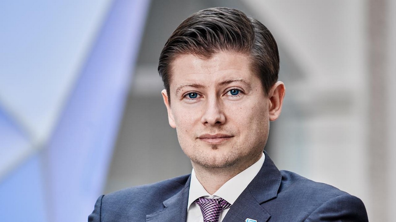 Im Gespräch mit der Redaktion von www.4investors.de erläutert Kamil Kowalewski die weiteren Pläne von VST nach der Kapitalerhöhung sowie die Aussichten für das kommende Jahr. Bild und Copyright: VST Building Technologies / Florian Schulte.