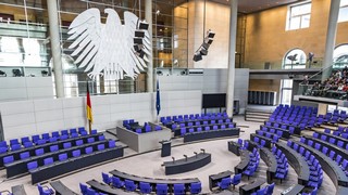 Die Bundestagswahl geht nach vorläufigem Endergebnis knapp an die SPD. Bild und Copyright: katatonia82 / shutterstock.com.