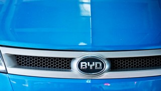 Kann die Aktie des chinesischen Autobauers BYD ihr Kaufsignal halten? Bild und Copyright: katjen / shutterstock.com.