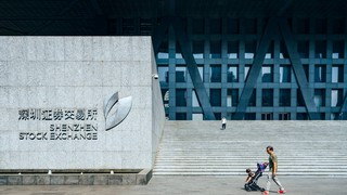 Die Börse im chinesischen Shenzen. Bild und Copyright: katjen / shutterstock.com.