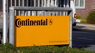 Continental lässt die Dividende für 2020 ausfallen. Die News kommen in einer möglichen prekären charttechnischen Lage für die Continental Aktie. Bild und Copyright: nitpicker / shutterstock.com.