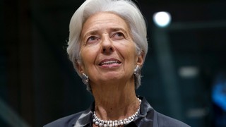 Momentan geht der EZB-Rat um die EZB-Chefin Christine Lagarde davon aus, dass sich die Wirtschaft des Euroraums im 2. Quartal erholt habe und im 3. Quartal stark wachsen werde. Bild und Copyright: Alexandros Michailidis / shutterstock.com.