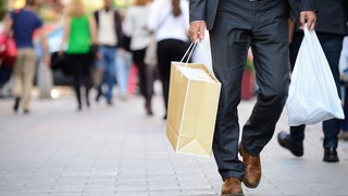 Steinhoffs Tochtergesellschaft Pepkor steigert den Umsatz, aber schwächer als erwartet. Die Lage in Südafrika belastet das Shoppingverhalten negativ, Pepkor hofft auf Besserung. Bild und Copyright: connel / shutterstock.com.