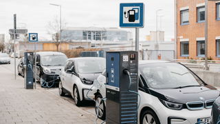 Bisher fokussiert sich Compleo vor allem auf Ladestationen für PKW. Der öffentliche Nahverkehr muss in den kommenden Jahren jedoch auch verstärkt umgestellt werden. Bild und Copyright: Compleo.