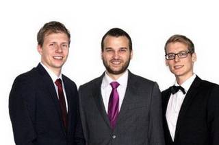 Max Keßler, Benjamin Rudolph und Matthias Geertsema von eMovements wollen per Crowdinvesting die Finanzierung des Marktstarts für den Elektro-Rollators ello stemmen. Bild und Copyright: eMovements.