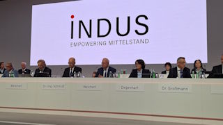 Auf der Hauptversammlung von Indus geht es nicht nur um die Dividende. Vorstandschef Schmidt gibt einen Ausblick auf die kommenden Jahre. Bild und Copyright: Johannes Stoffels / 4investors.