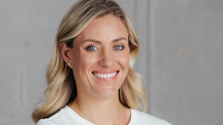 NanoRepro übernimmt die Mehrheit an Deutsche Kosmetikwerke. Tennisstar Angelique Kerber tauscht ihre Anteile überwiegend gegen NanoRepro-Aktien. Bild und Copyright: Nanorepro.