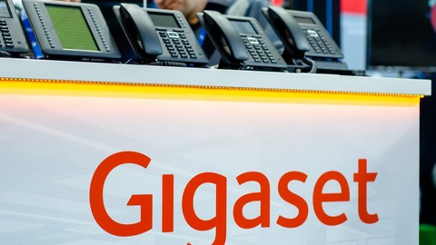 Der Aktienkurs des Pennystocks Gigaset steigt deutlich nach Neuigkeiten der Gesellschaft zum Insolvenzverfahren. Bild und Copyright: Lutsenko_Oleksandr / shutterstock.com.