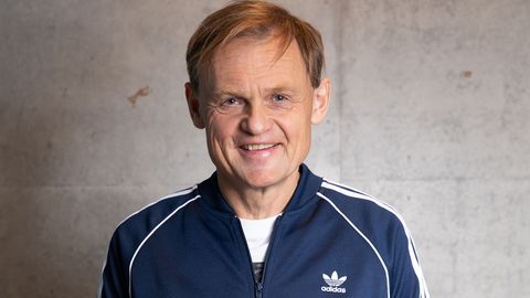 Adidas fällt 2,6 Prozent unter eine Unterstützung, doch CEO Gulden kauft für rund eine halbe Million Euro Aktien. Bild und Copyright: Adidas.