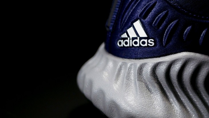 Bild und Copyright: Adidas. Bild und Copyright: Bortolomeus Abdi W / shutterstock.com.