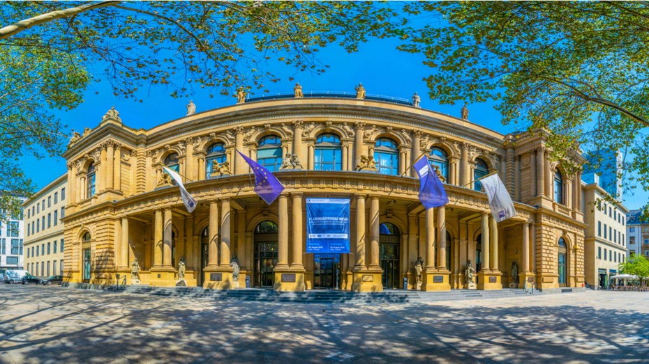 Die Aktien von Ottobock kommen zu 66 Euro und damit am oberen Ende der Preisspanne an die Frankfurter Börse. Bild und Copyright: trabantos / shutterstock.com.